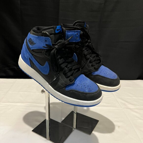 Air Jordans - Very Gently Used - FREE SHIPPING - Picture 2 of 3